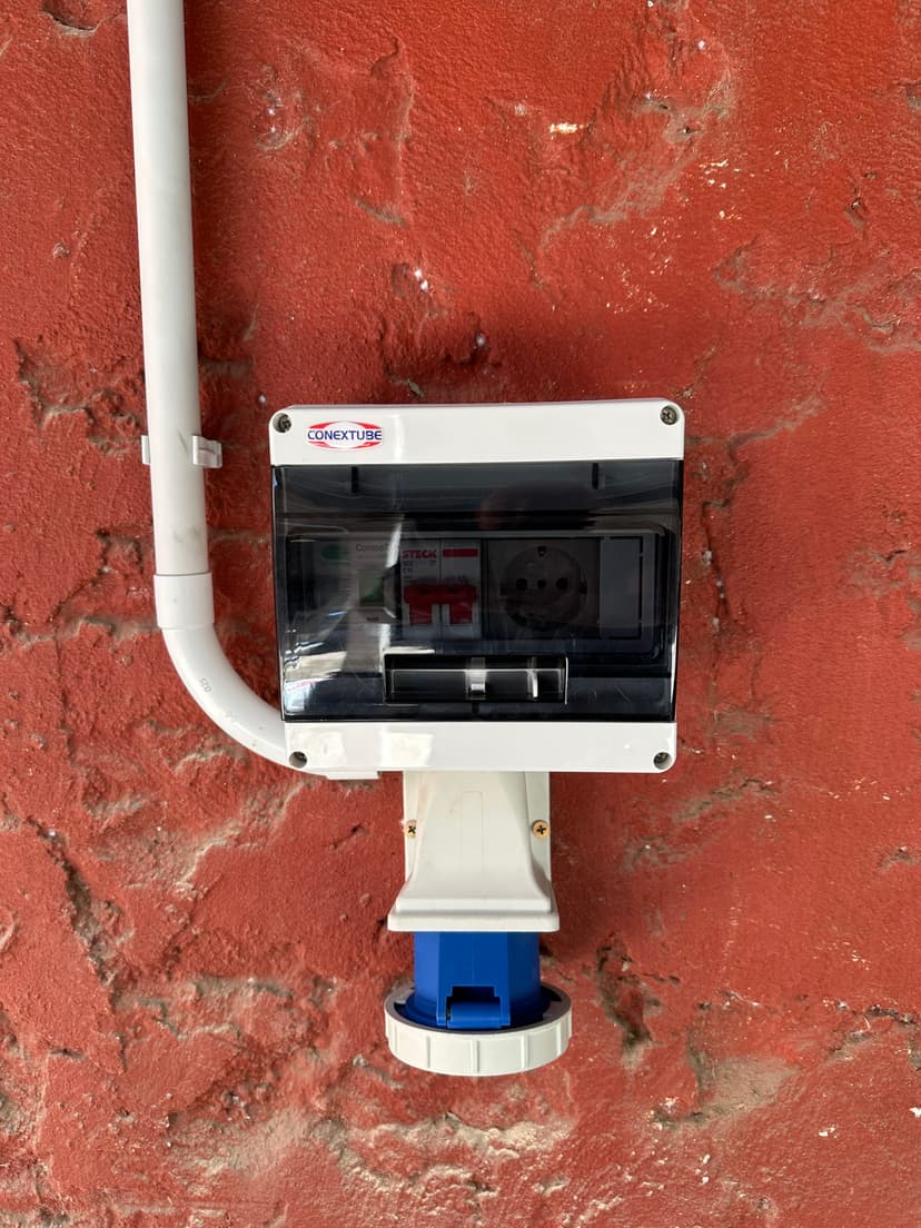 Instalación toma industrial 32A